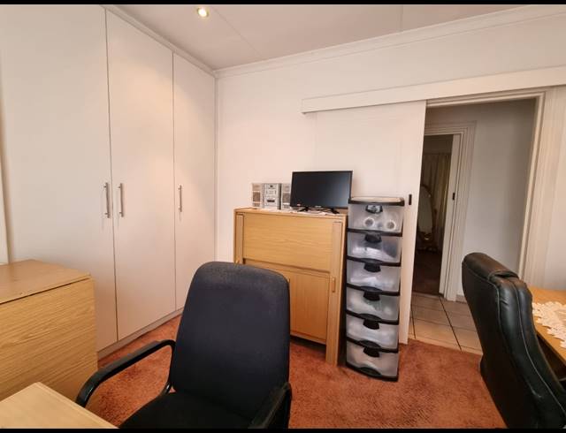 3 BEDROOM TOWNHOUSE FOR SALE IN ARCON PARK